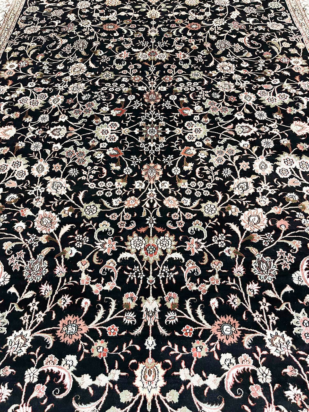 6x9 Black and Ivory Turkish Silk Rug