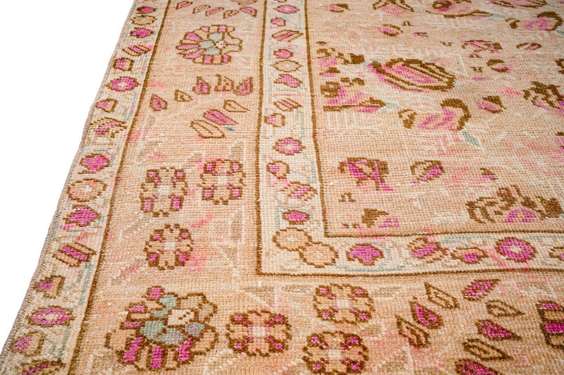 6x9 Pink and Pink Persian Rug