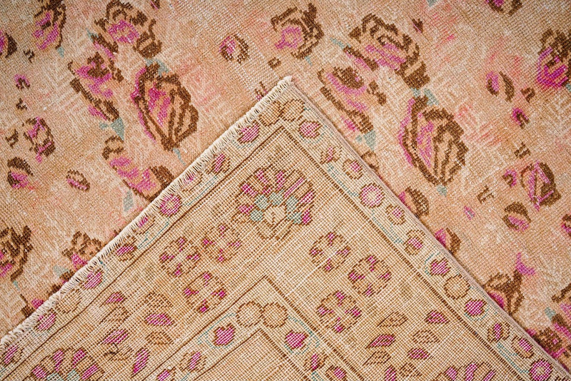 6x9 Pink and Pink Persian Rug