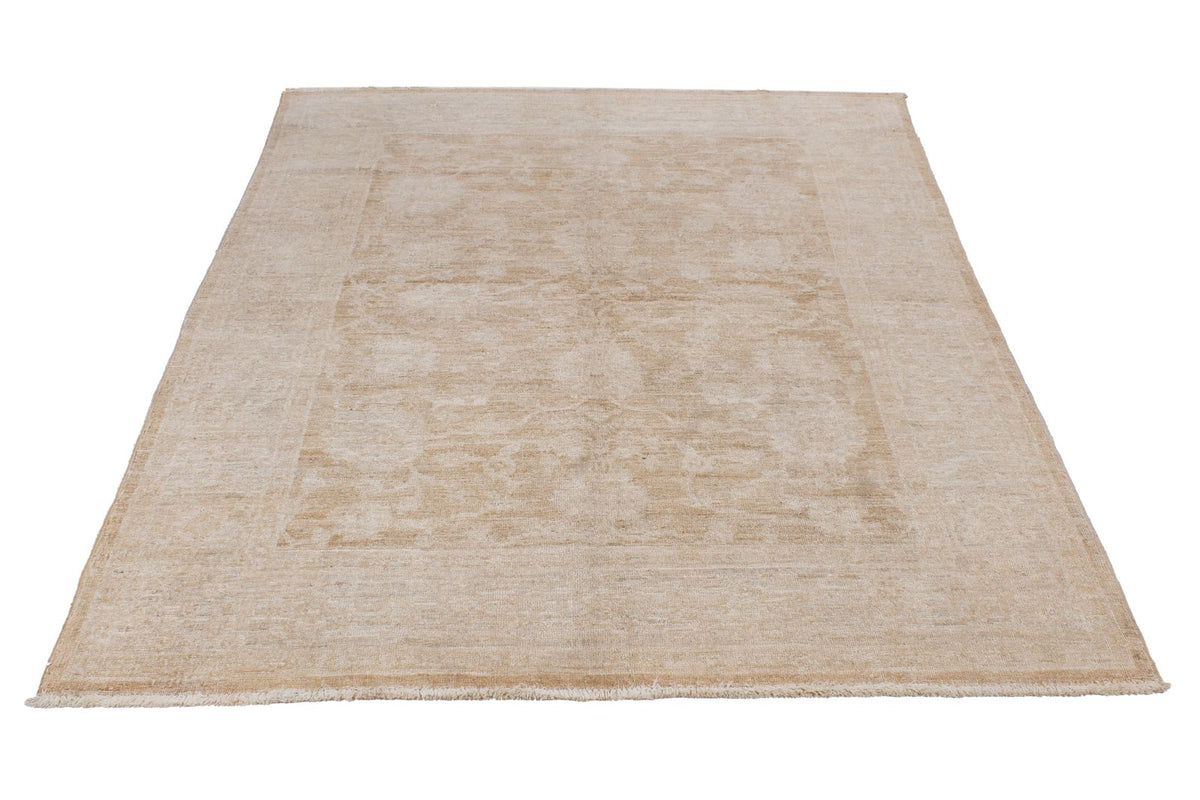 5x7 Beige Turkish Traditional Rug