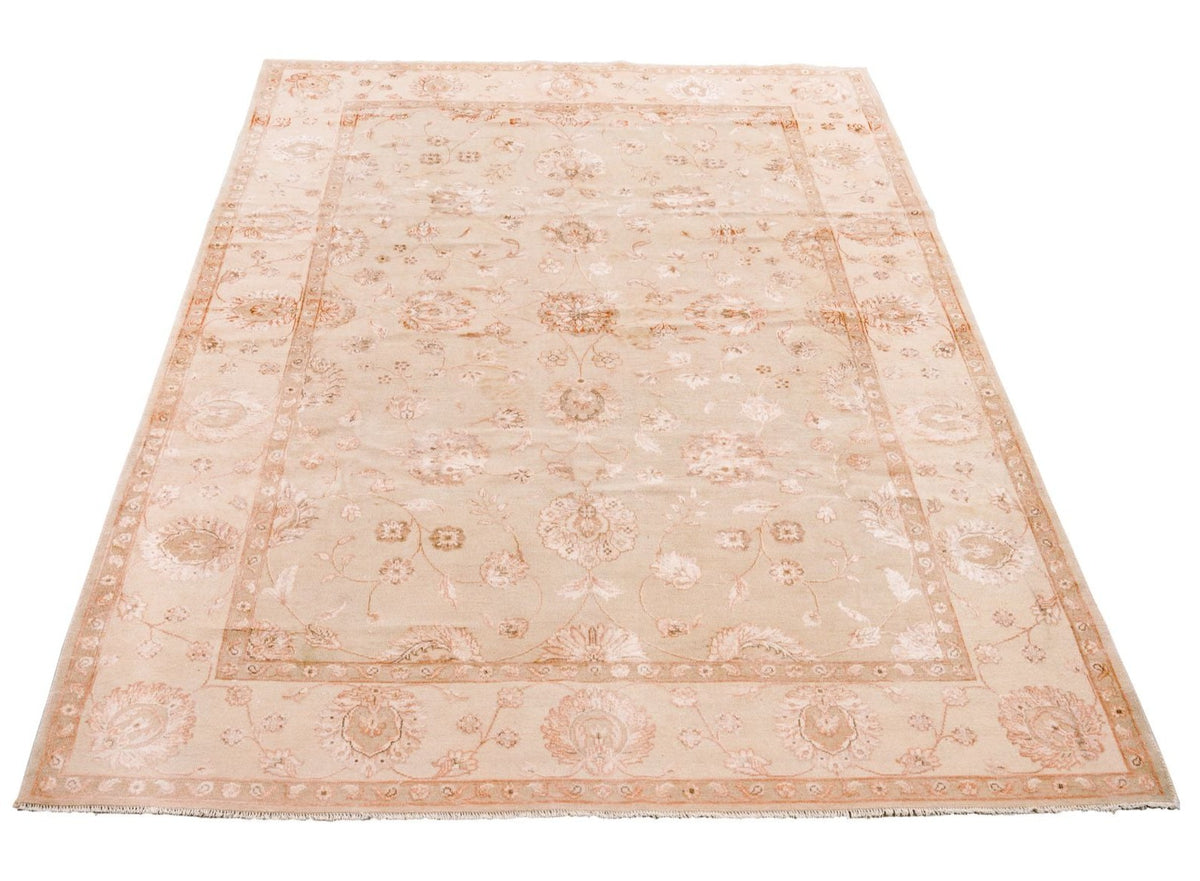 6x9 Beige Silk Flower Rug