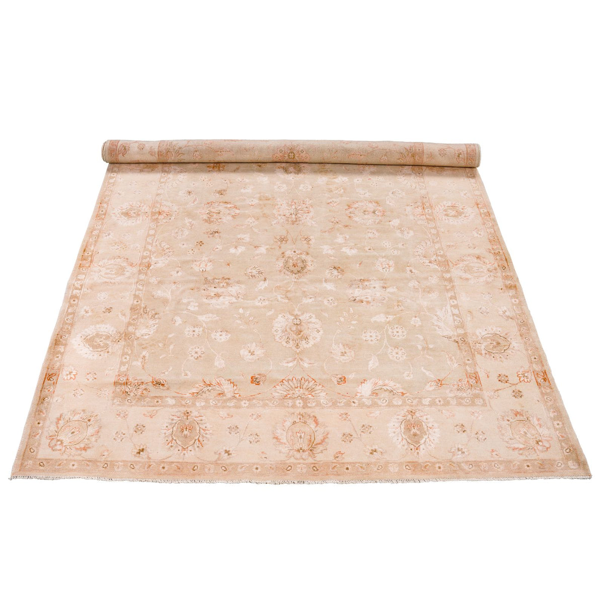 6x9 Beige Silk Flower Rug