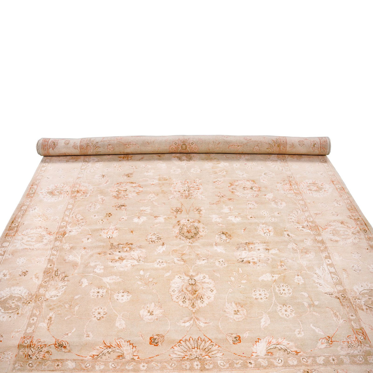 6x9 Beige Silk Flower Rug