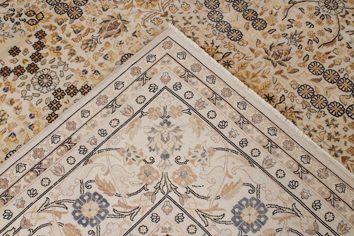 9x12 Beige and Black Turkish Silk Rug