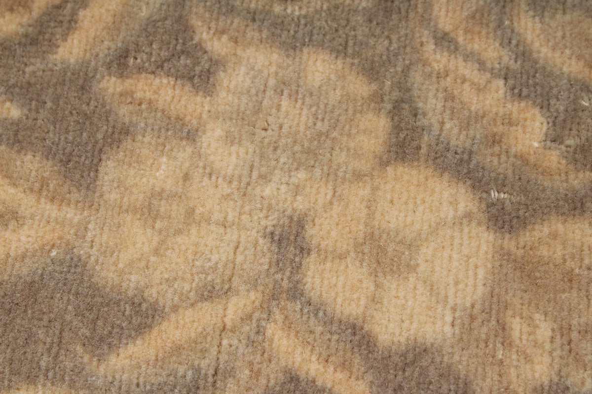 6x6 Dark Brown and Brown Traditional Rug