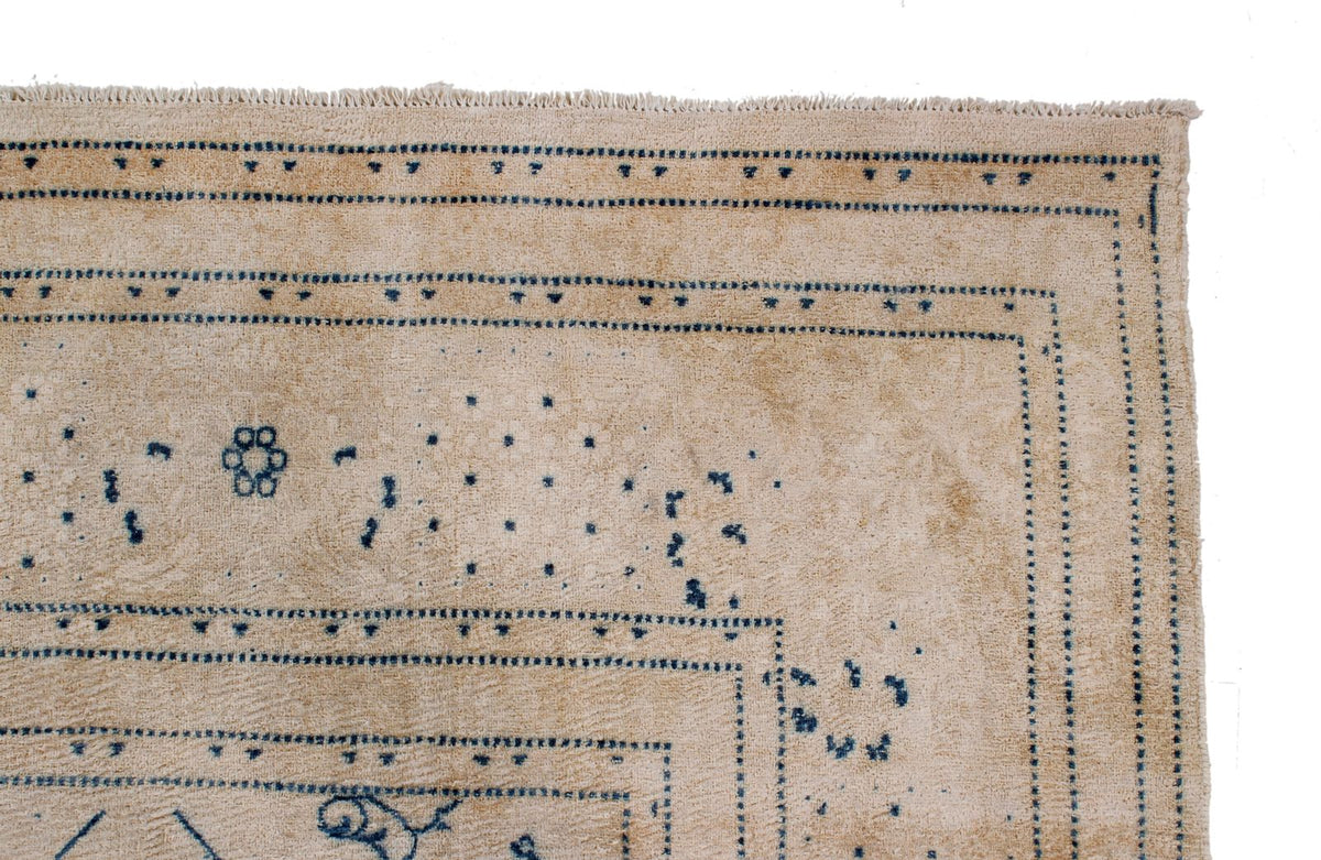 6x9 Beige and Blue Persian Traditional Rug