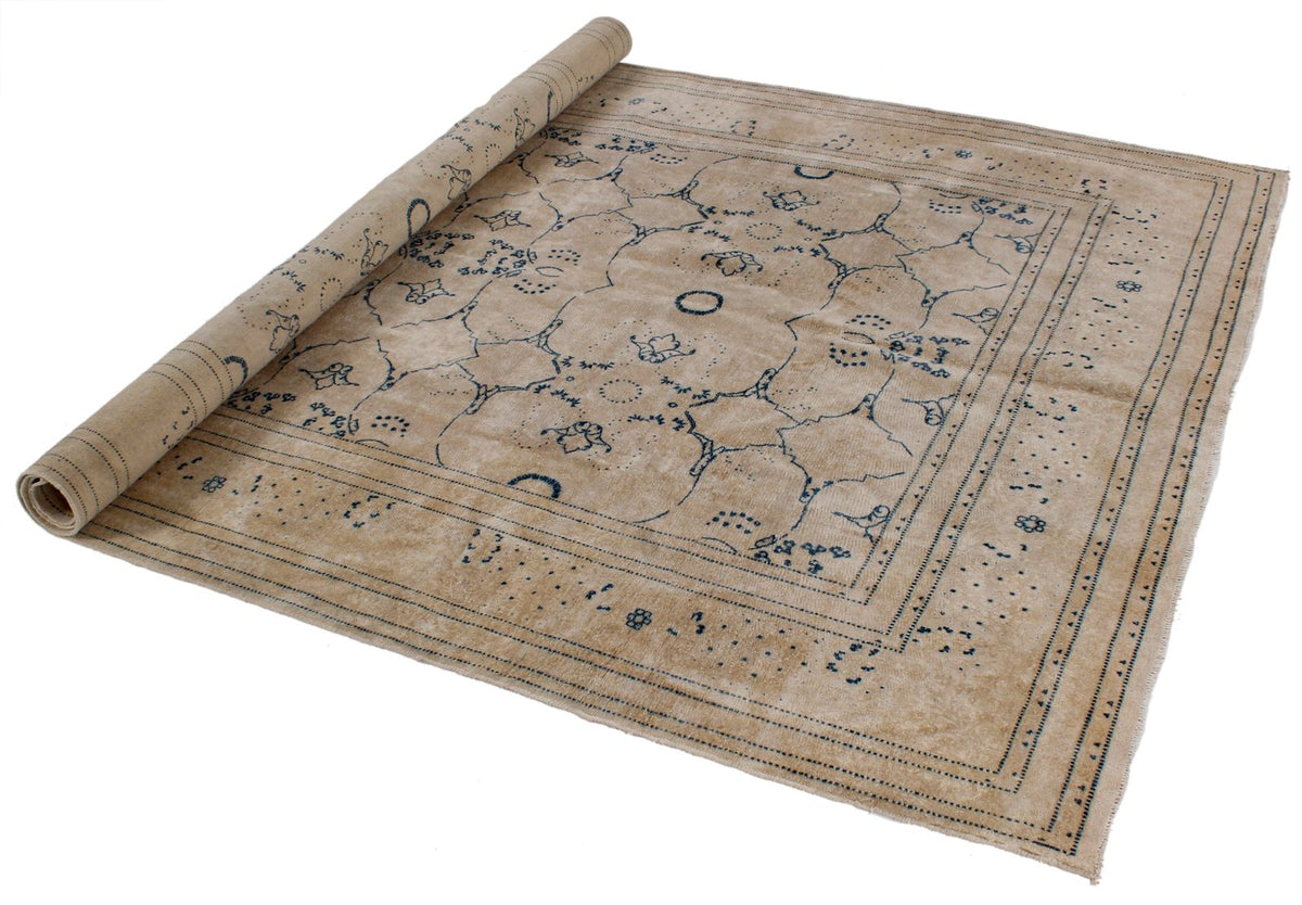 6x9 Beige and Blue Persian Traditional Rug