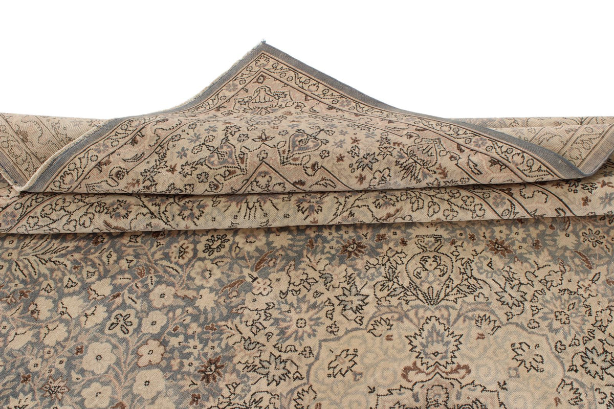 9x12 Brown and Beige Traditional Rug