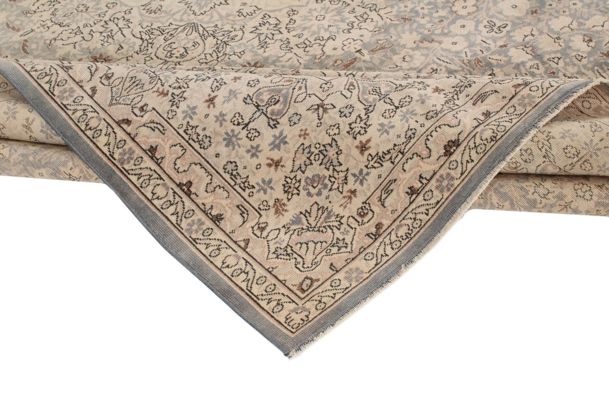 9x12 Brown and Beige Traditional Rug