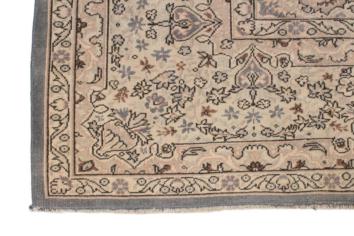 9x12 Brown and Beige Traditional Rug