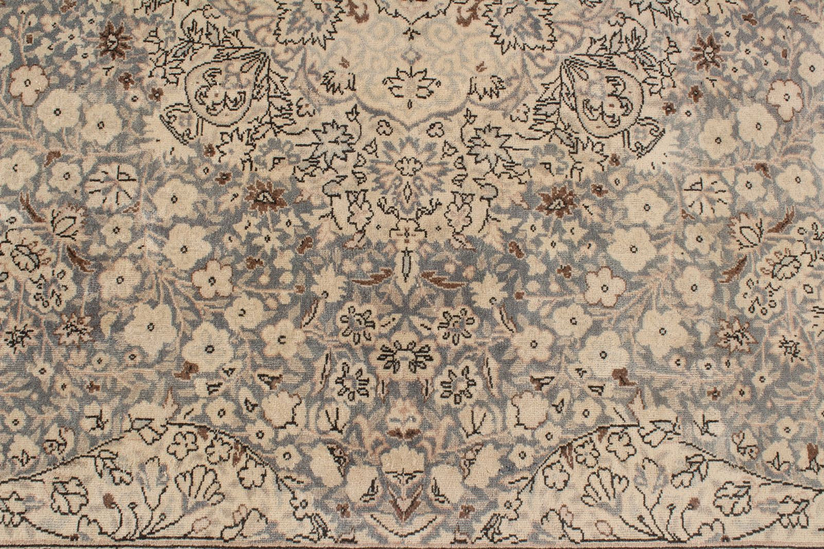 9x12 Brown and Beige Traditional Rug