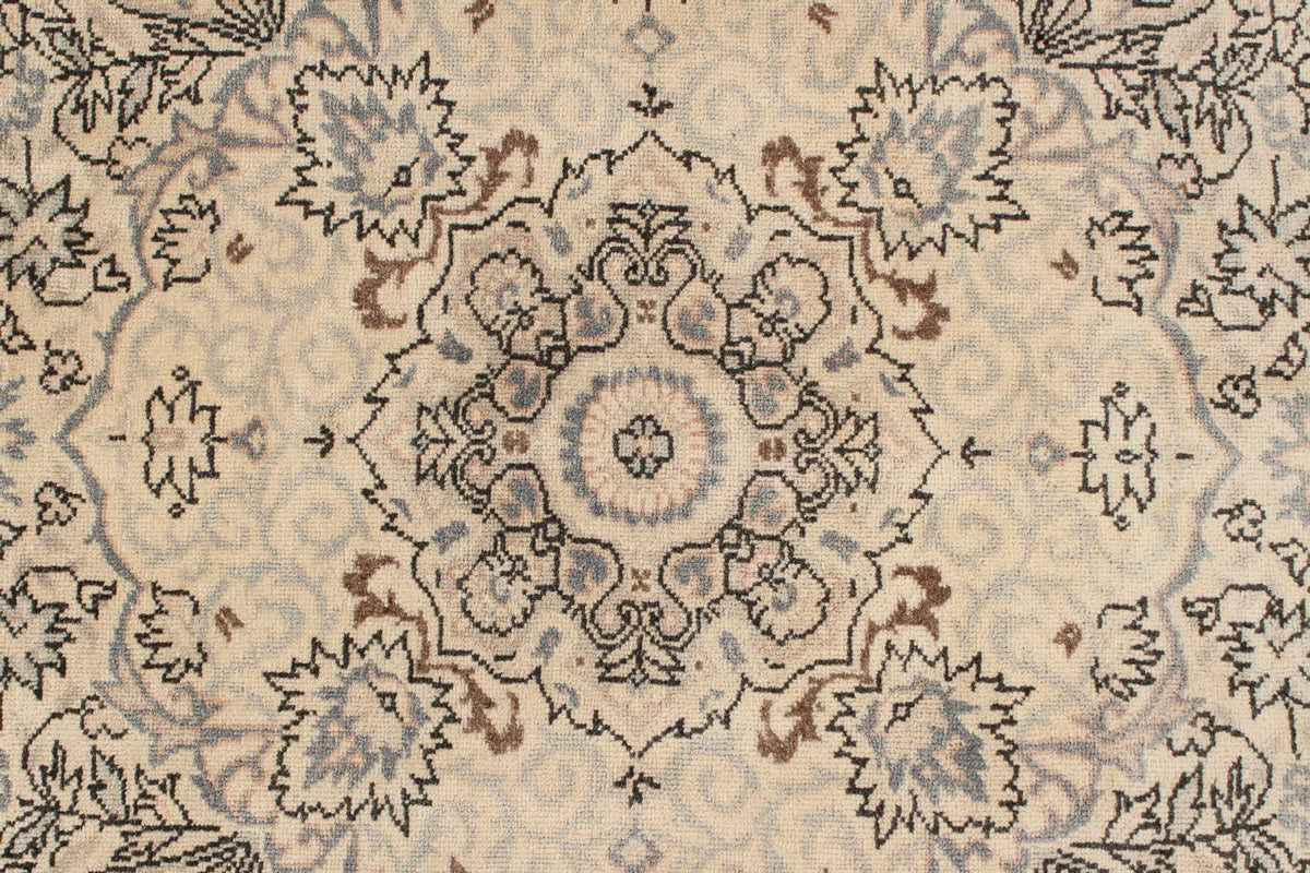 9x12 Brown and Beige Traditional Rug