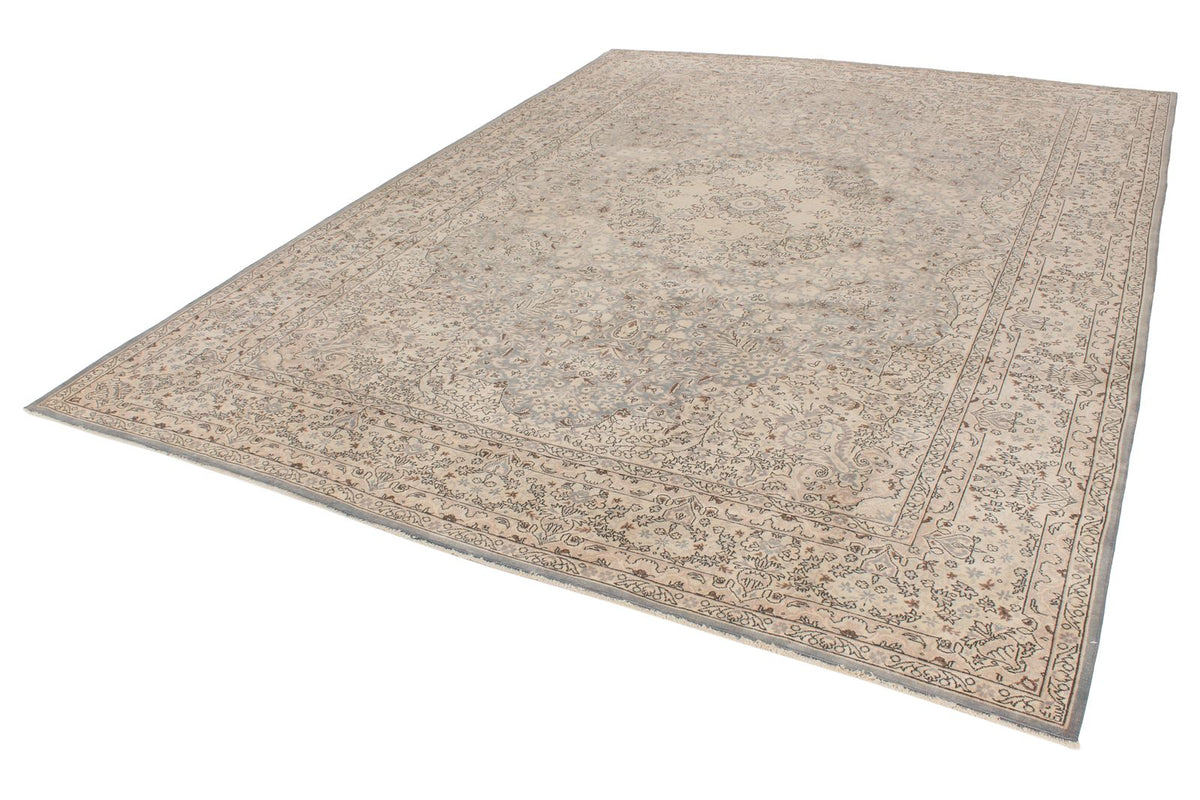 9x12 Brown and Beige Traditional Rug