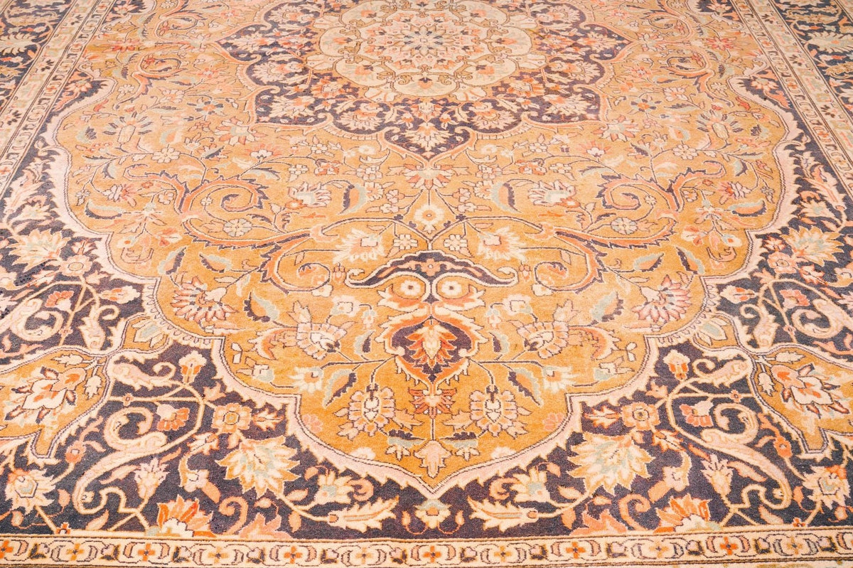10x14 Beige and Black Persian Rug