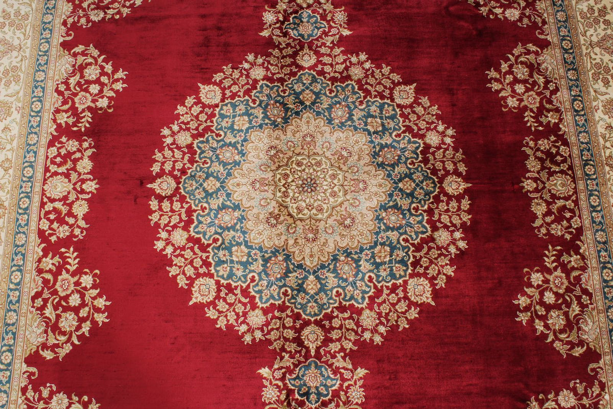 6x8 Red and Ivory Turkish Silk Rug