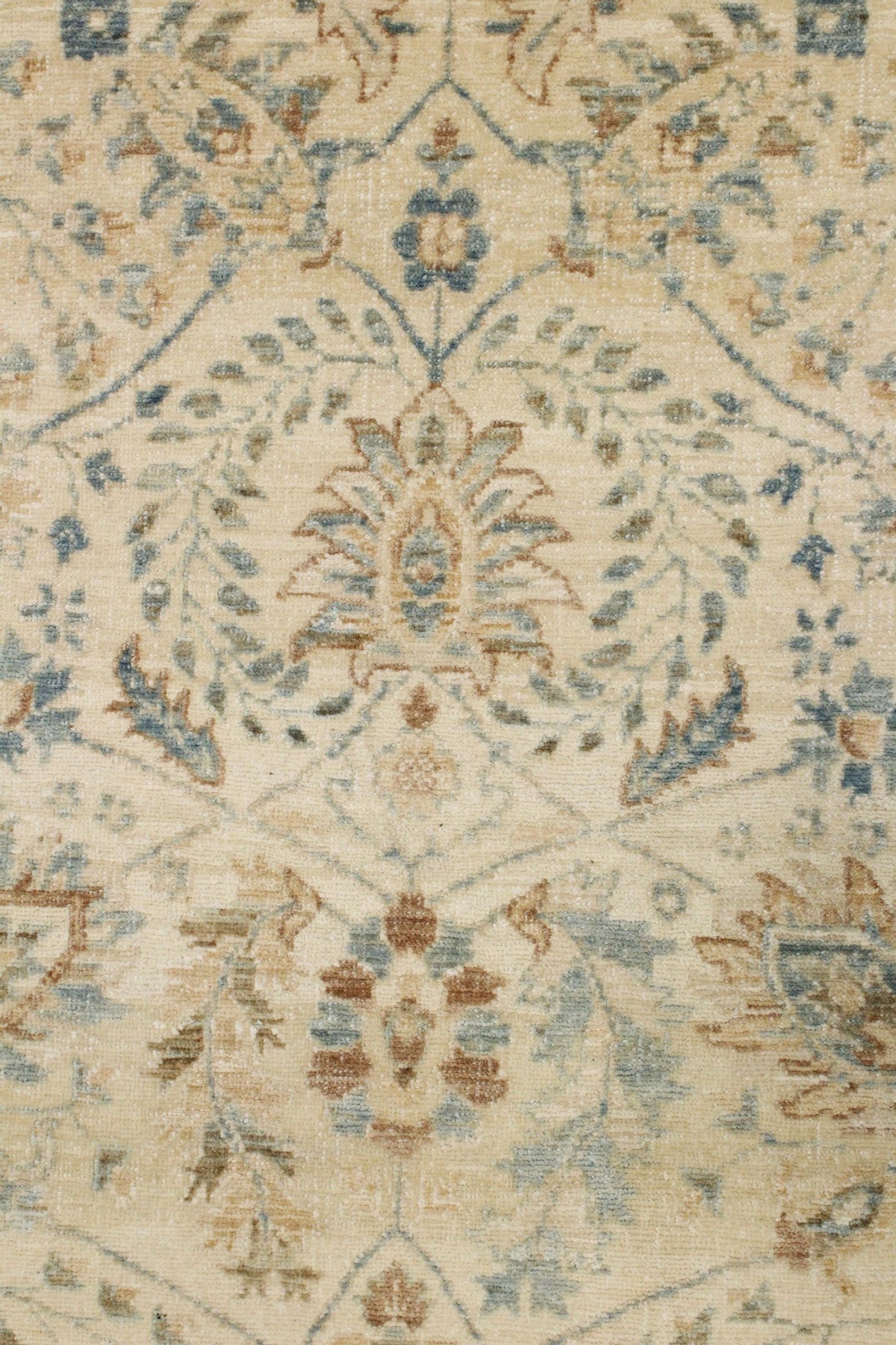 5x8 Blue and Ivory Traditional Rug