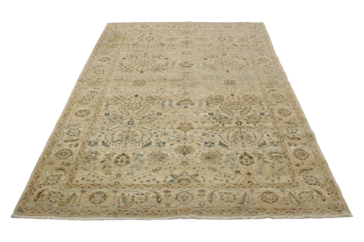 5x8 Blue and Ivory Traditional Rug