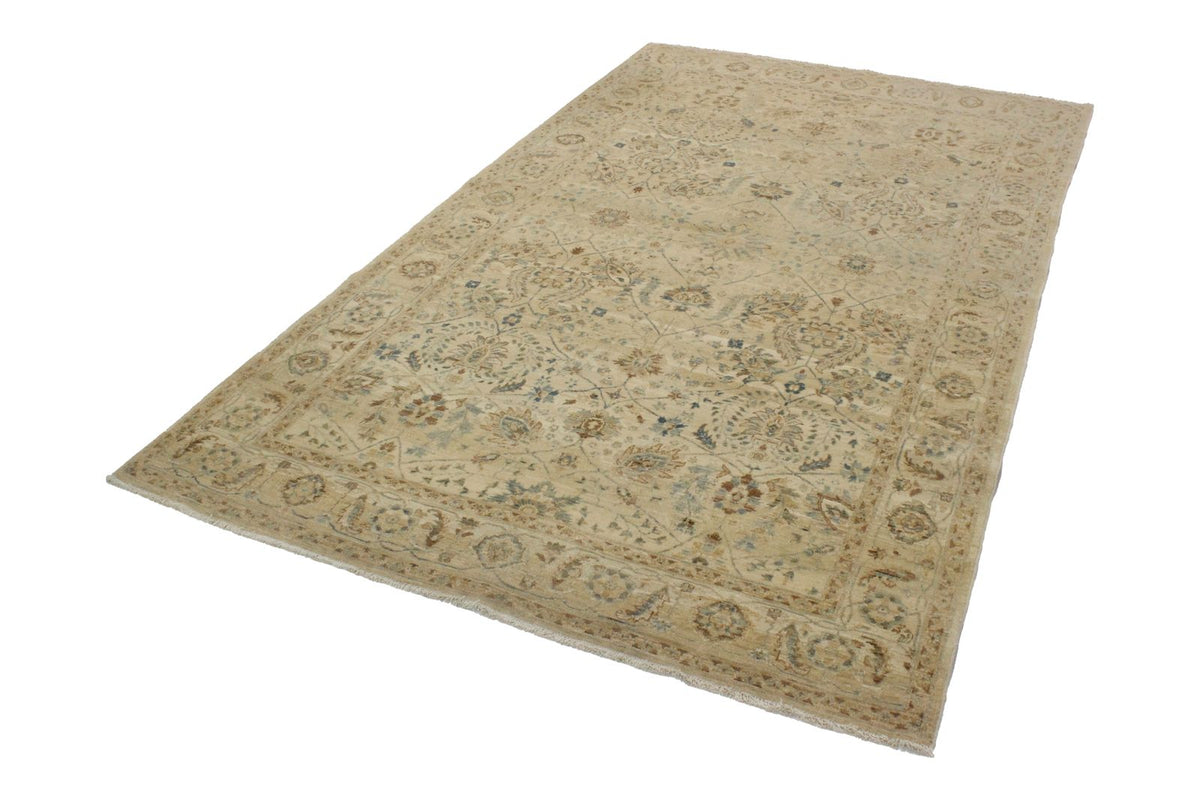 5x8 Blue and Ivory Traditional Rug