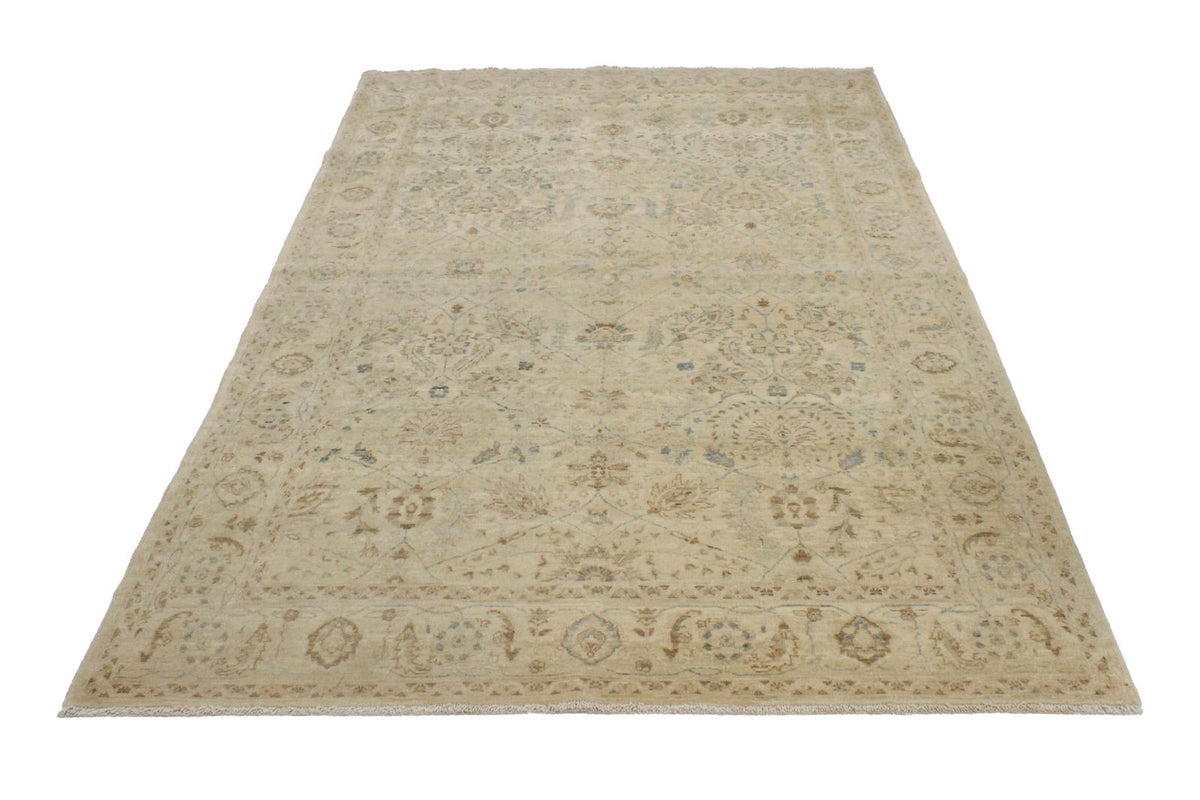 5x8 Blue and Ivory Traditional Rug