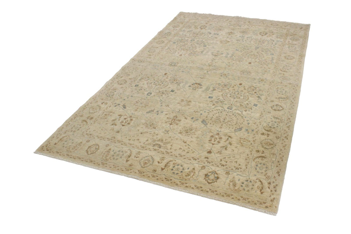 5x8 Blue and Ivory Traditional Rug
