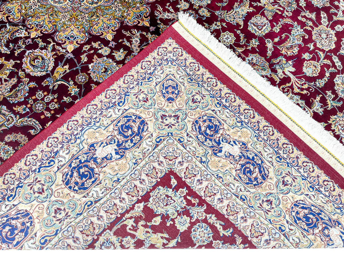 5x7 Red and Ivory Turkish Antep Rug