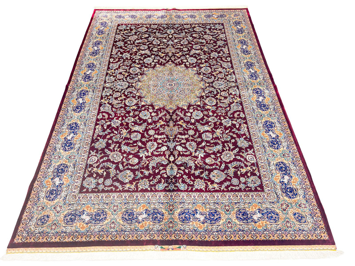 5x7 Red and Ivory Turkish Antep Rug
