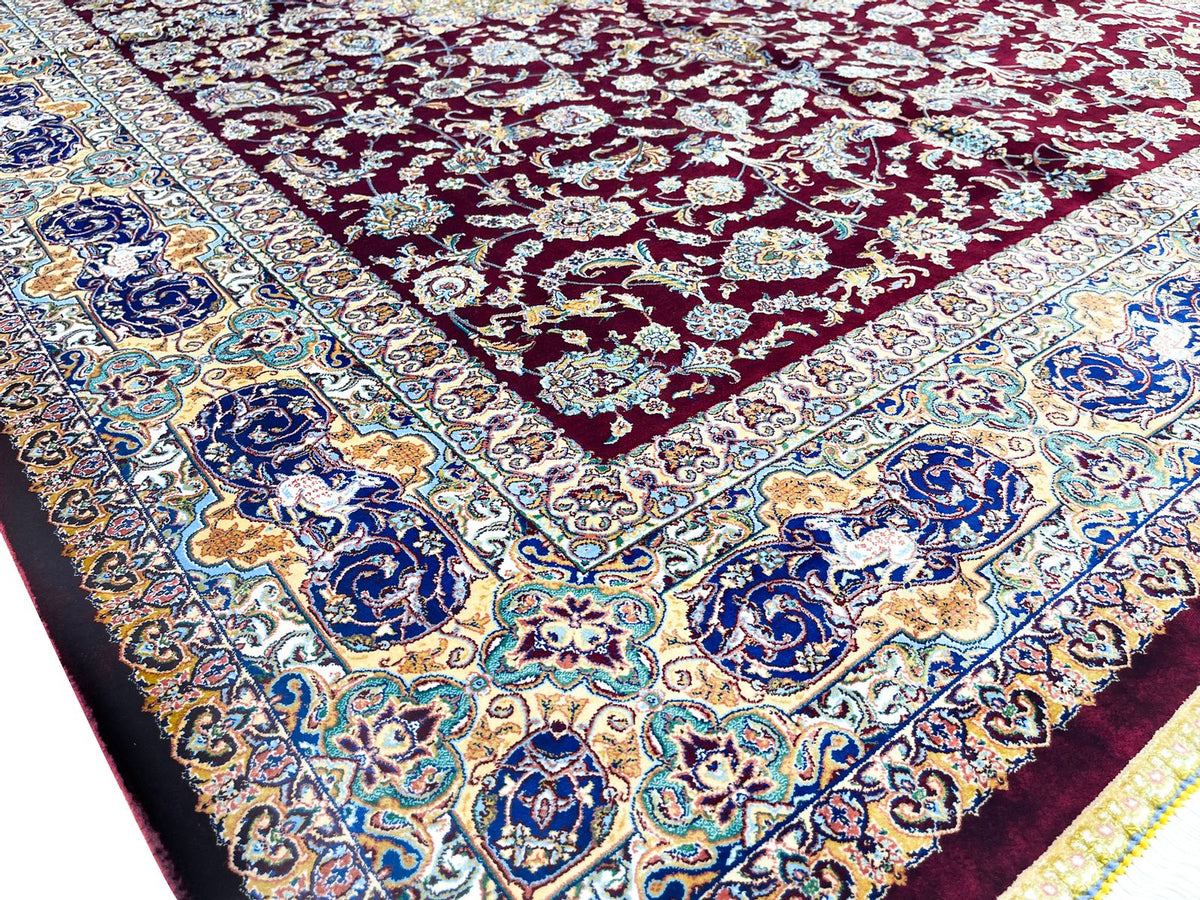 5x7 Red and Ivory Turkish Antep Rug