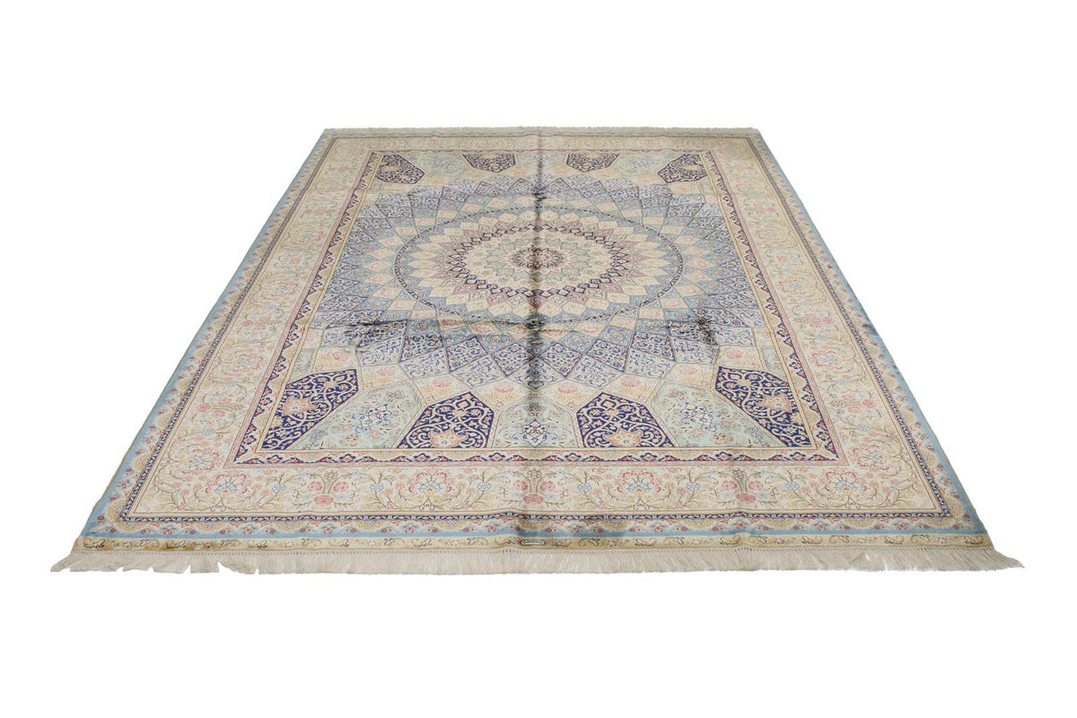 6x9 Ivory and Blue Turkish Silk Rug