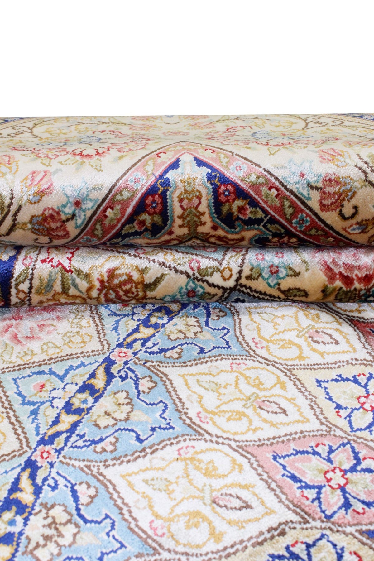 6x9 Ivory and Blue Turkish Silk Rug
