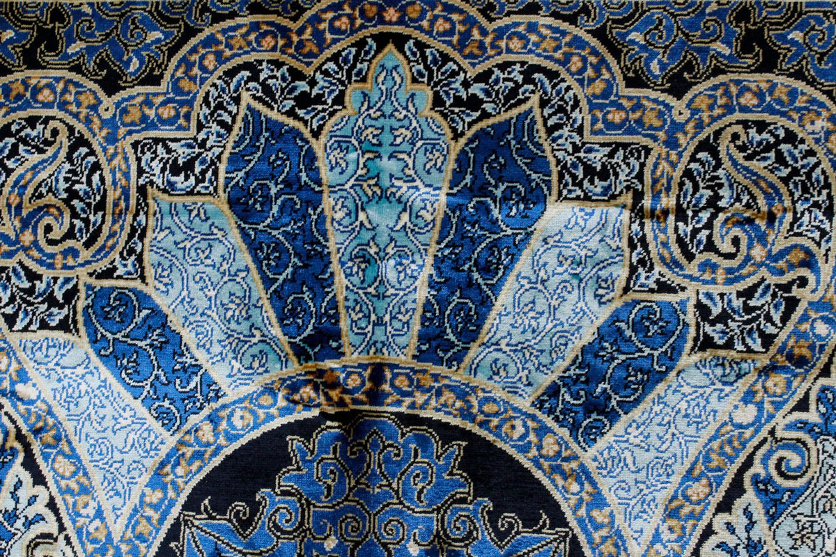 5x7 Black and Blue Turkish Silk Rug