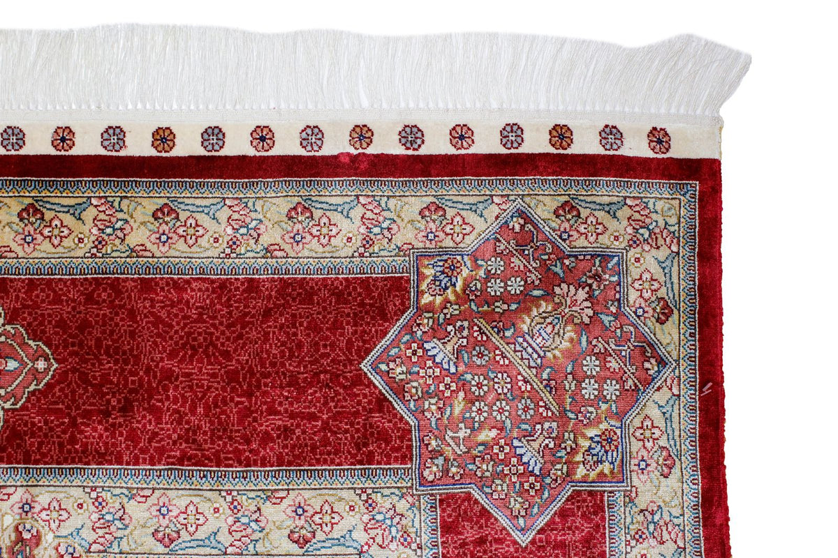 5x8 Red and Red Turkish Silk Rug