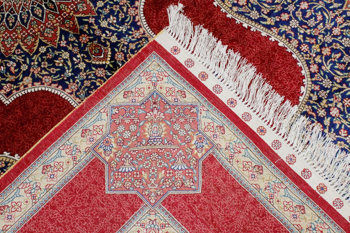 5x8 Red and Red Turkish Silk Rug