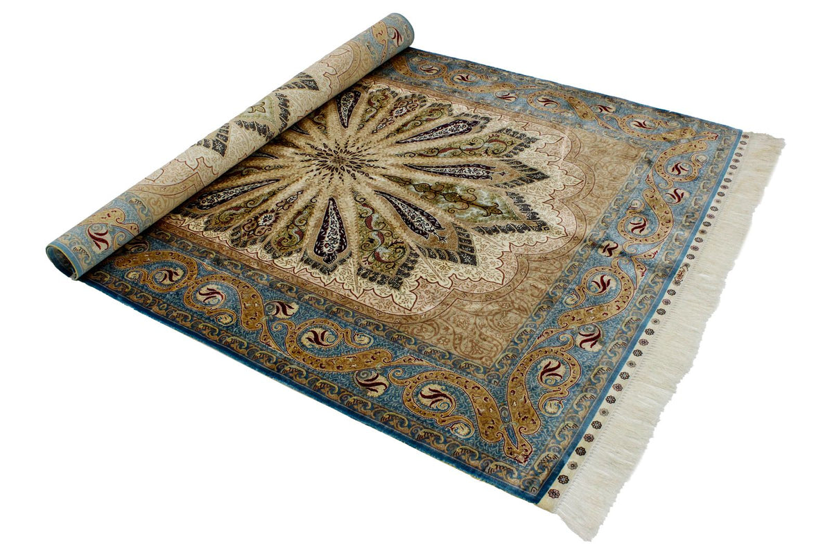 5x7 Ivory and Blue Turkish Silk Rug