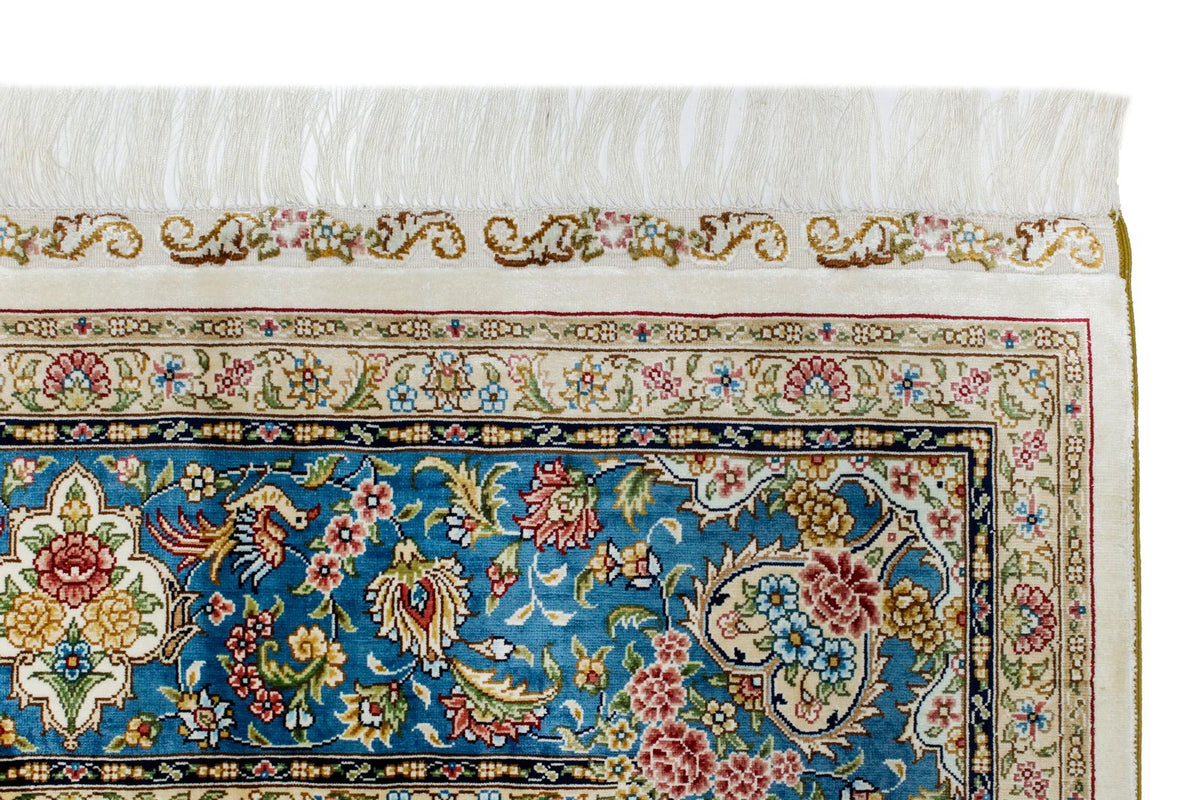 6x9 Ivory and Blue Turkish Silk Rug