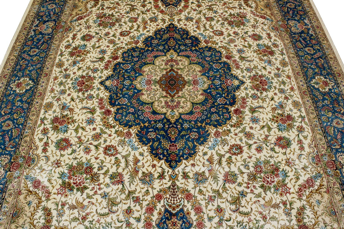 6x9 Ivory and Blue Turkish Silk Rug