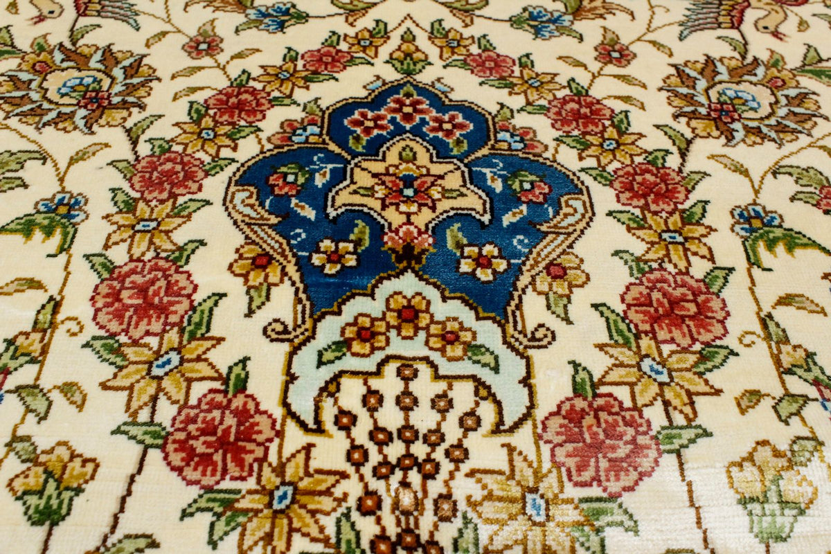 6x9 Ivory and Blue Turkish Silk Rug