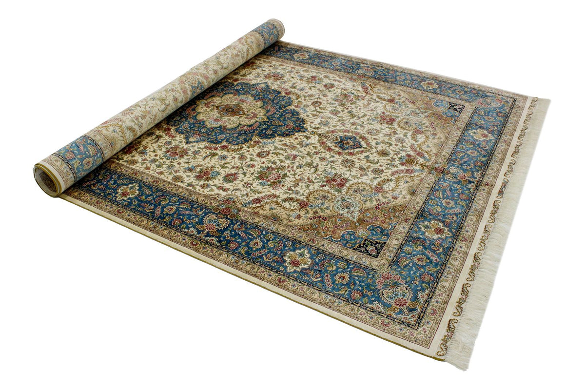 6x9 Ivory and Blue Turkish Silk Rug