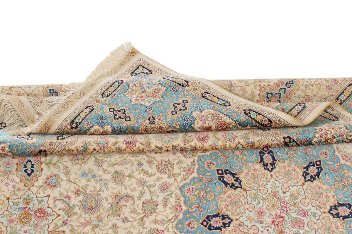 6x9 Ivory and Blue Turkish Silk Rug