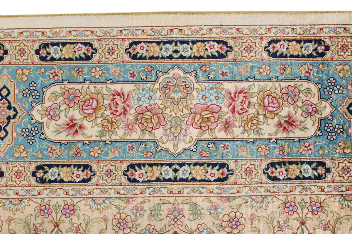 6x9 Ivory and Blue Turkish Silk Rug
