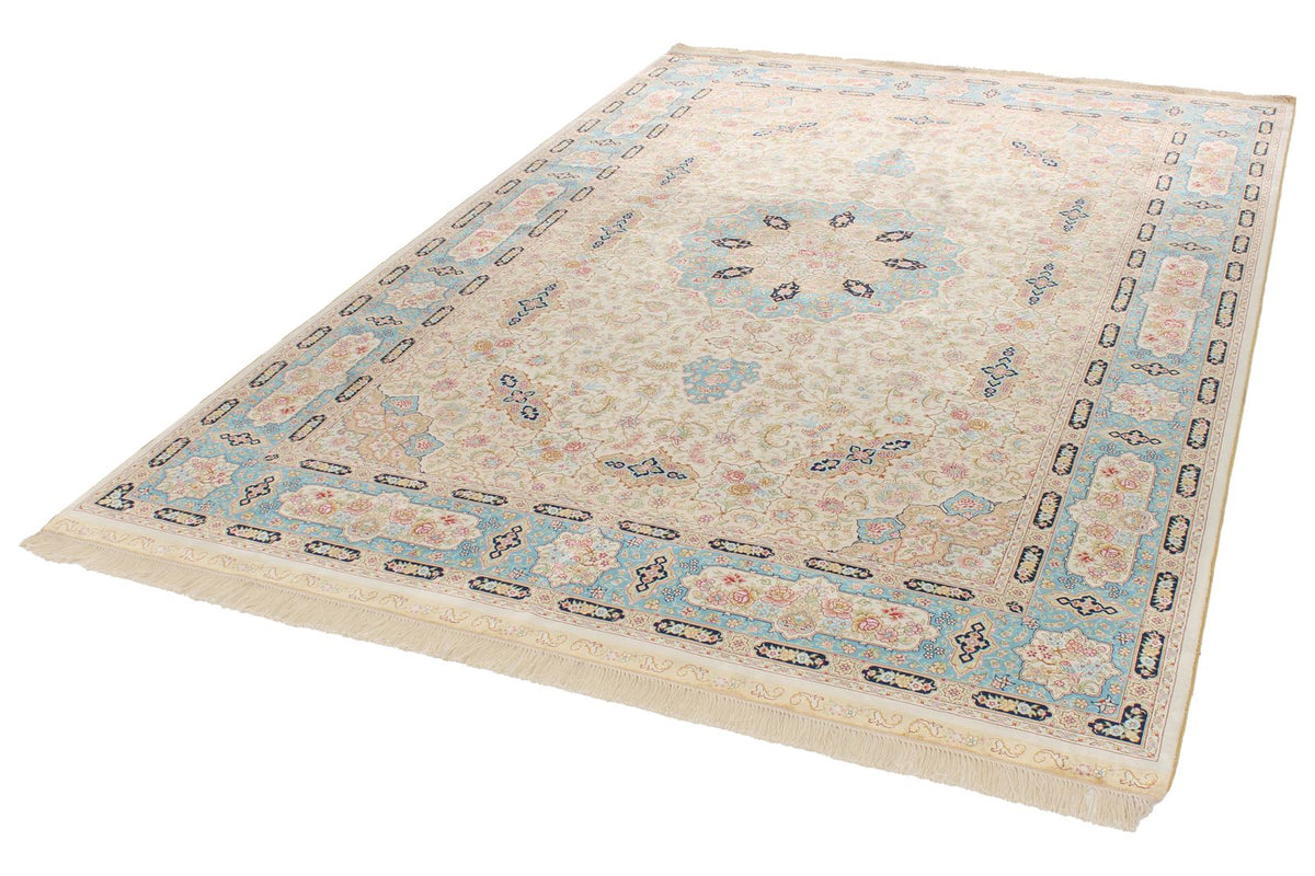 6x9 Ivory and Blue Turkish Silk Rug