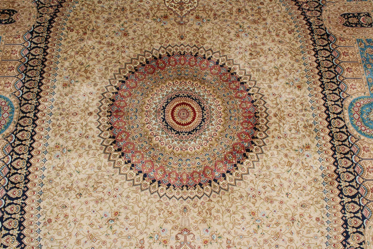 6x9 Ivory and Blue Turkish Silk Rug