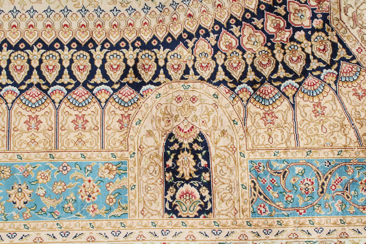 6x9 Ivory and Blue Turkish Silk Rug