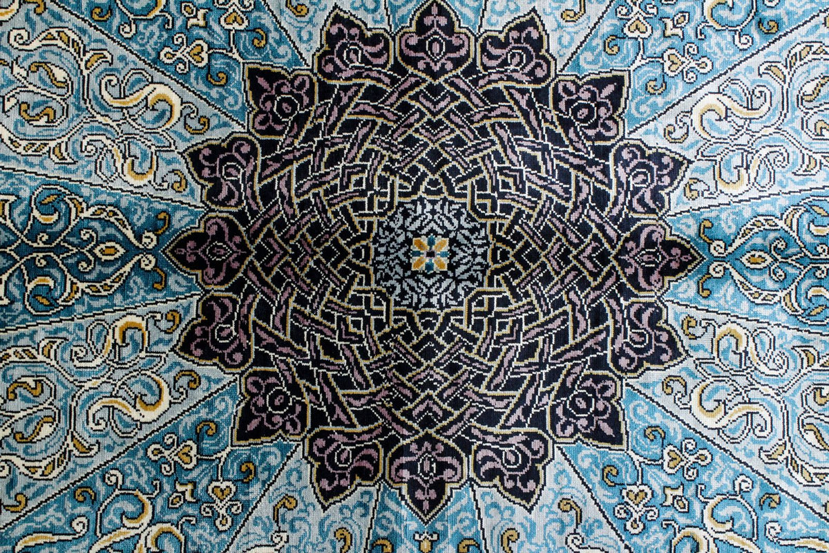 6x9 Black and Blue Turkish Silk Rug