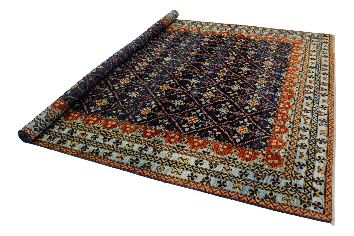 8x10 Navy and Blue Traditional Rug