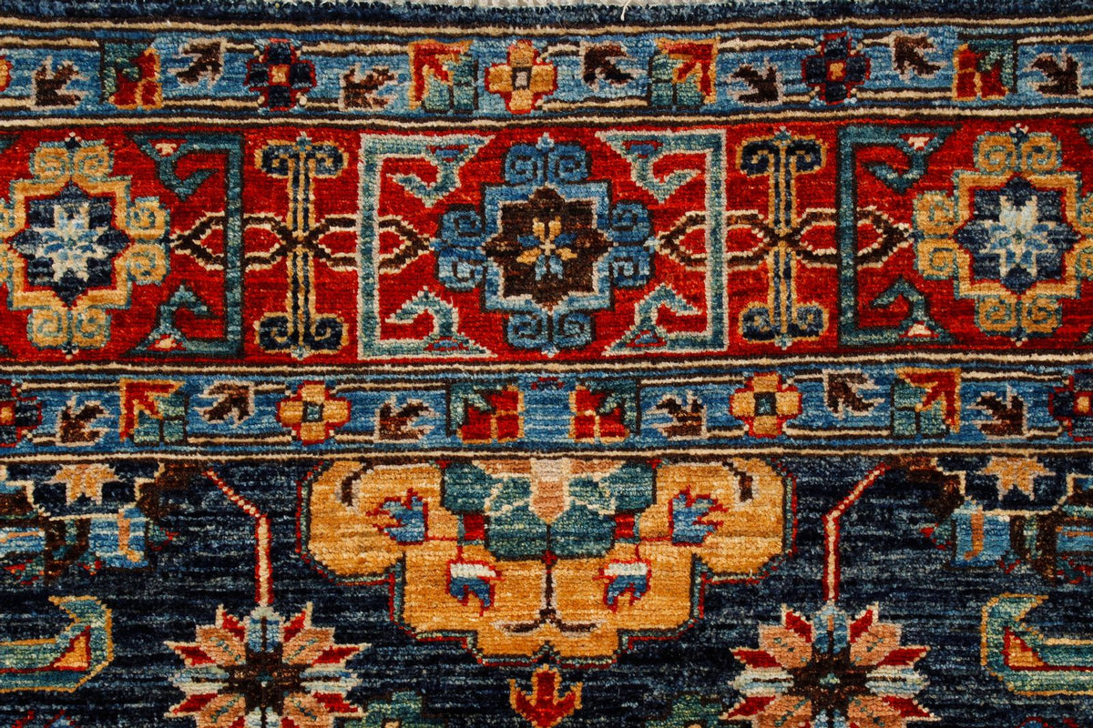 4x6 Navy and Red Traditional Rug