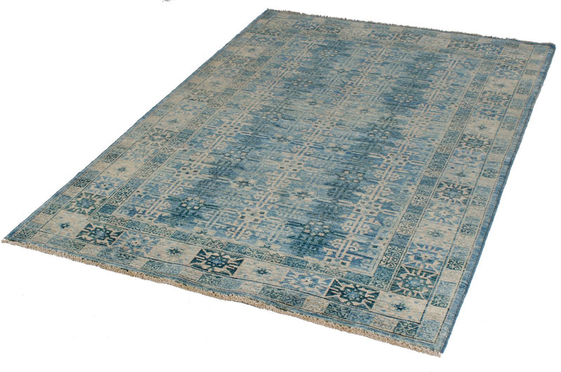 4x6 Blue and Beige Traditional Rug
