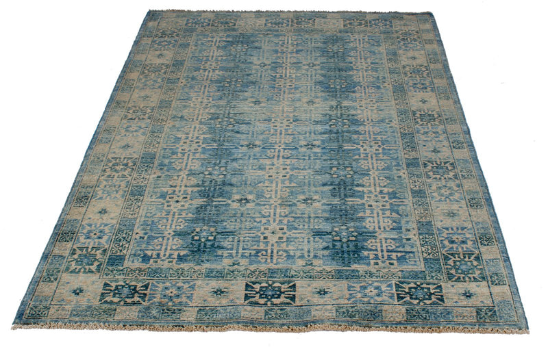 4x6 Blue and Beige Traditional Rug