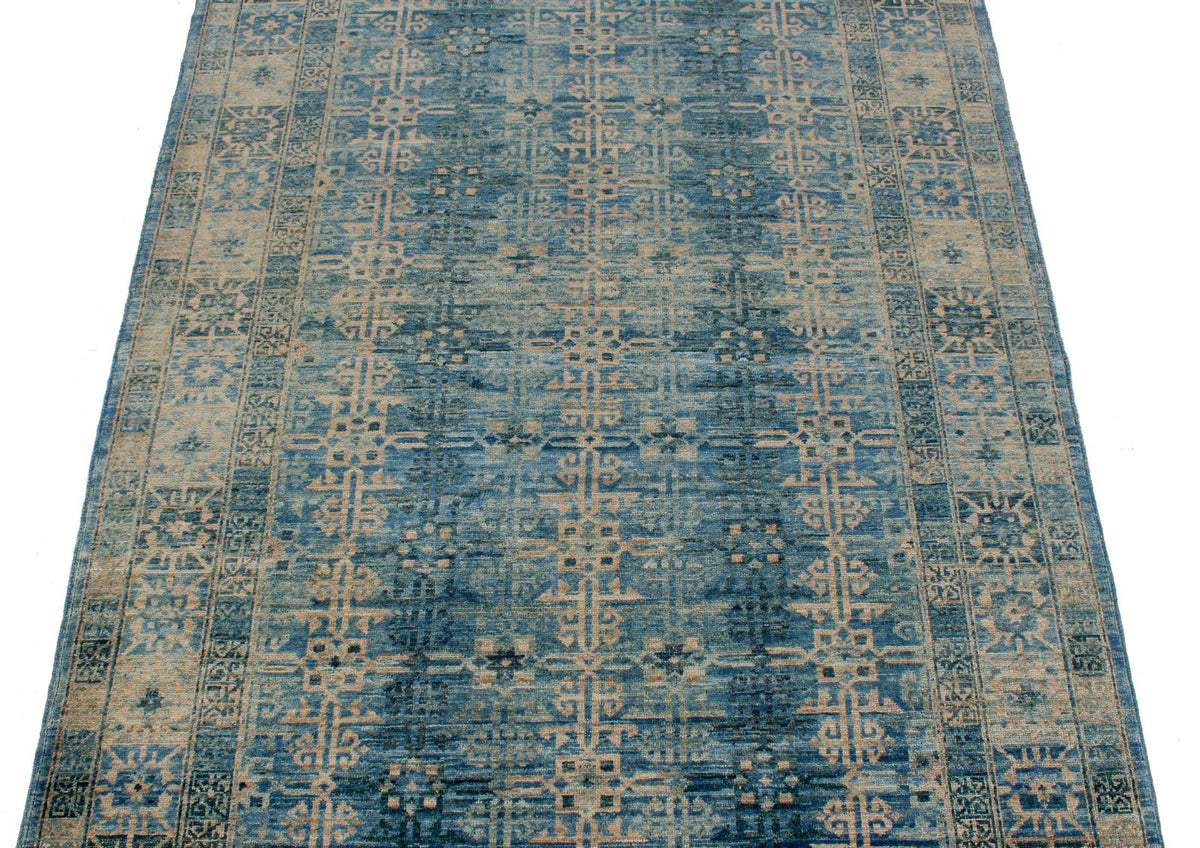 4x6 Blue and Beige Traditional Rug