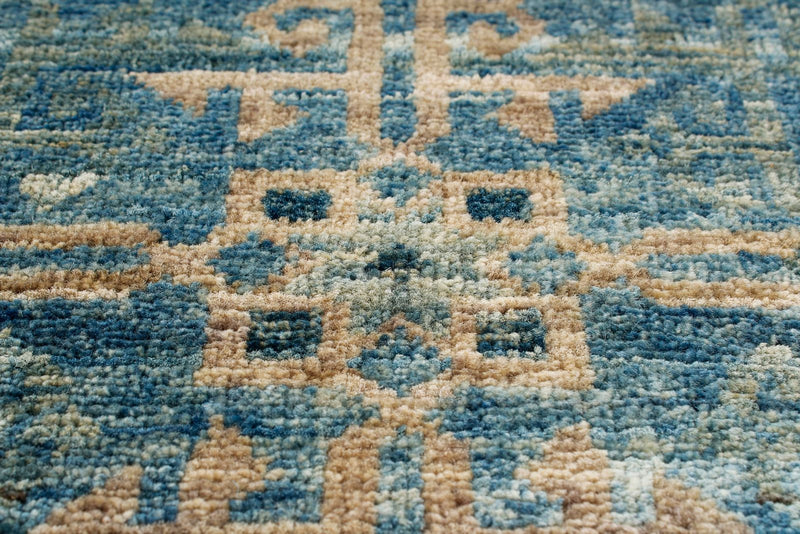 4x6 Blue and Beige Traditional Rug