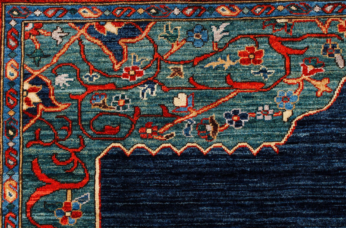 6x9 Navy and Red Traditional Rug